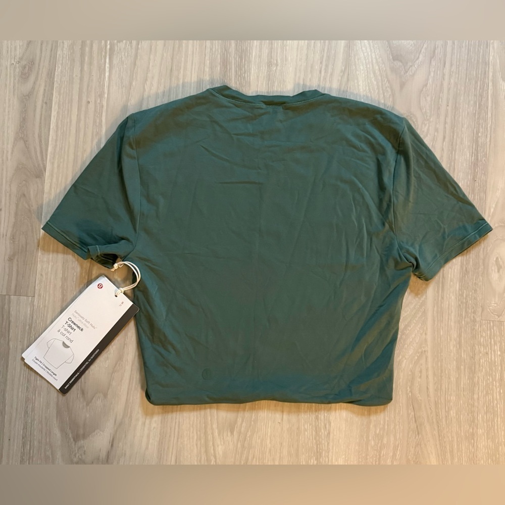 Retired Lululemon Nulu Crewneck Cropped T-Shirt Medium Forest Green Rare Sz S - Picture 8 of 10
